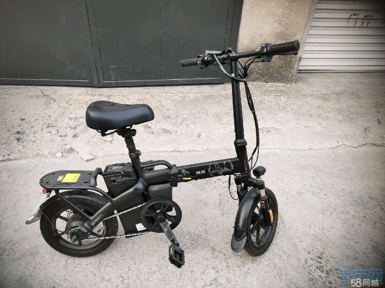 9新雅迪折叠电动车出售2300!电话15163